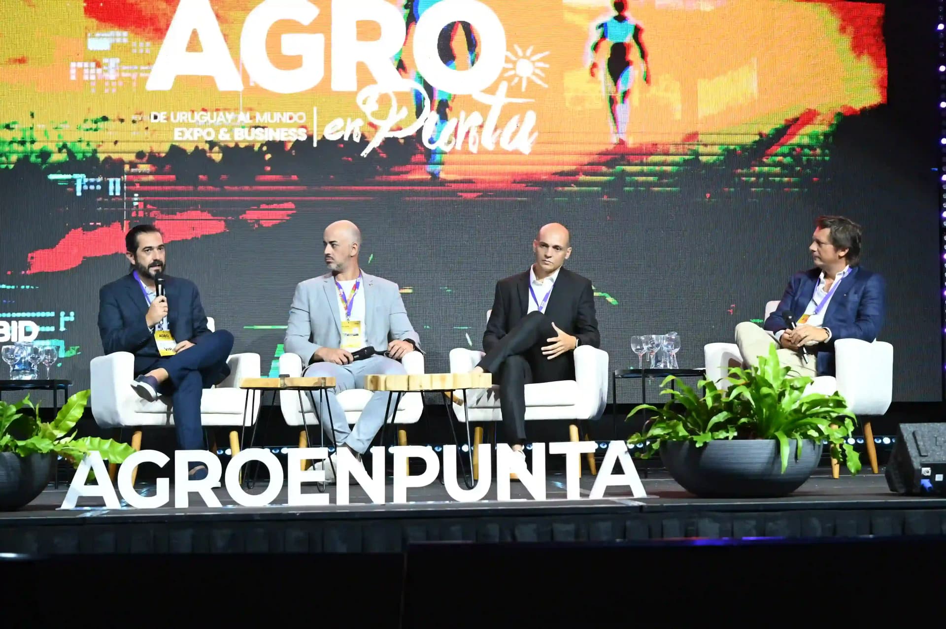 Panel Foros Internacionales
